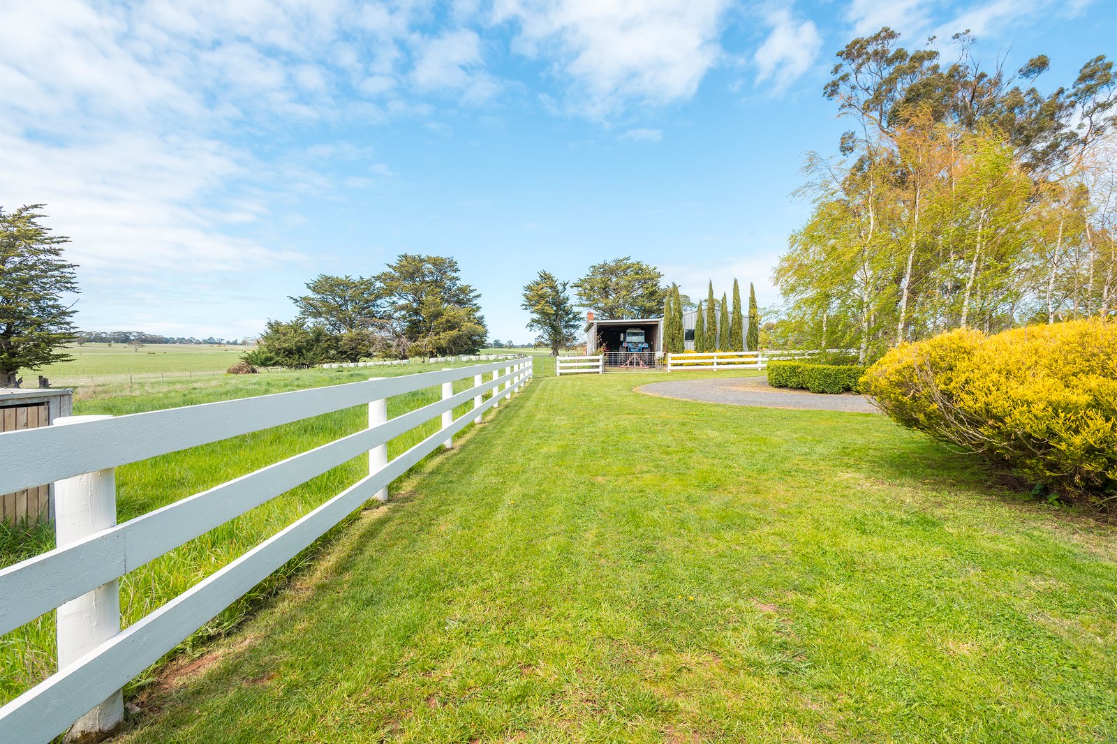 Real Estate and Property in 164 Carlsruhe Central Road, Woodend, VIC