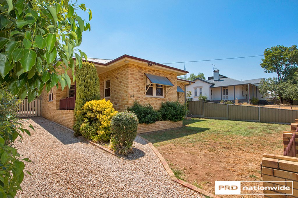 164 Carthage Street TAMWORTH 8