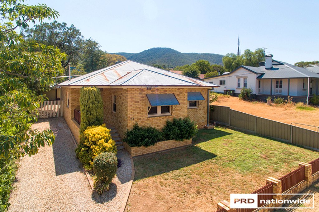 164 Carthage Street TAMWORTH 21