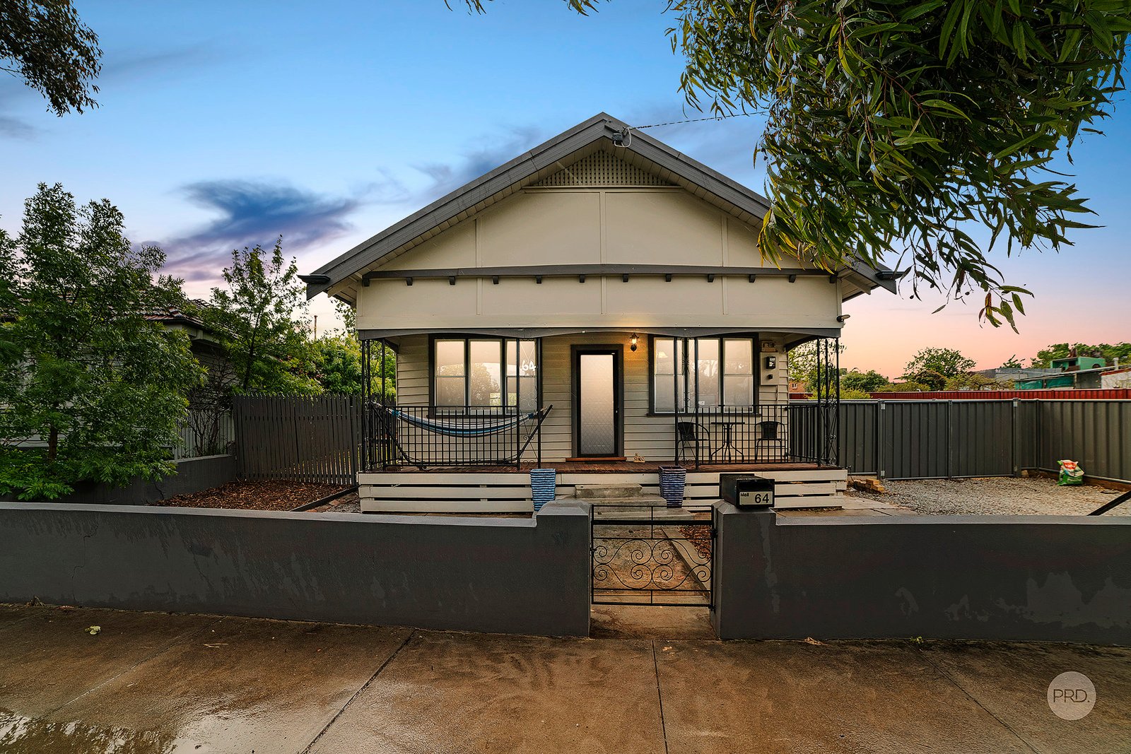 1/64 Chum Street GOLDEN SQUARE 1