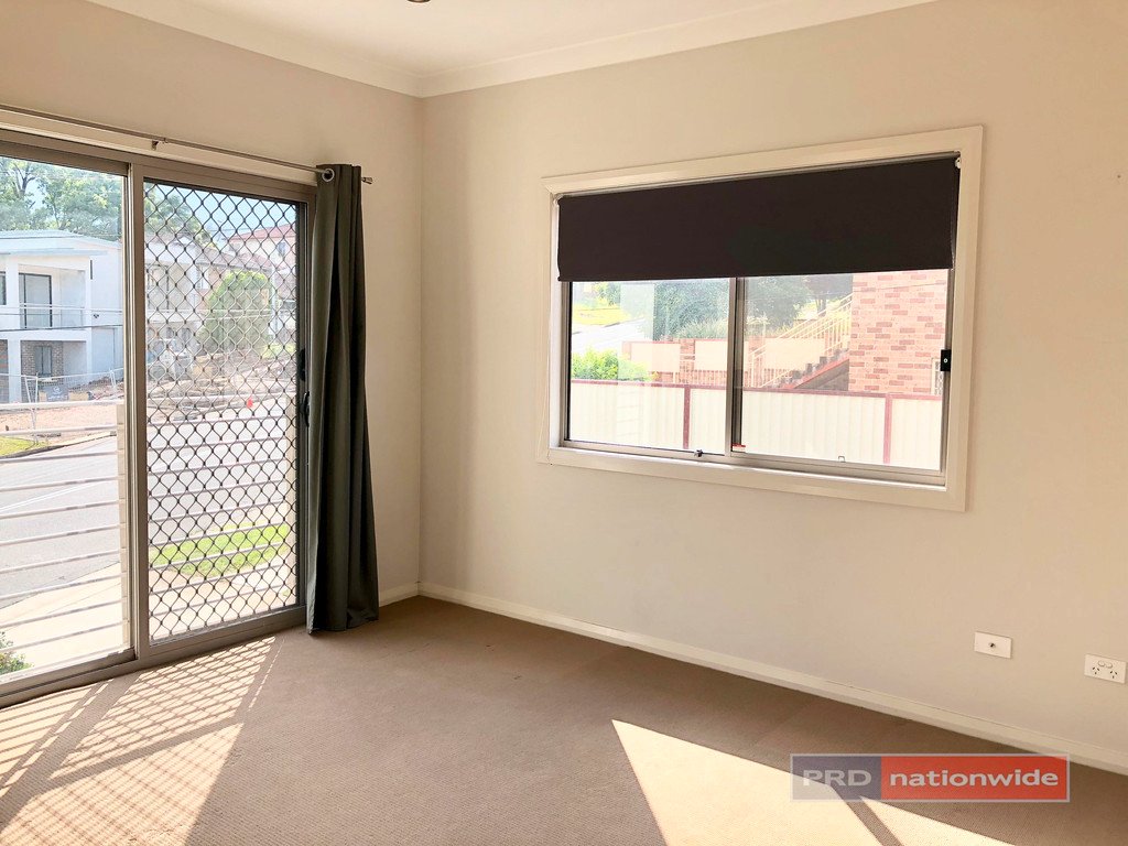 1/64 Junction Road MOOREBANK 6