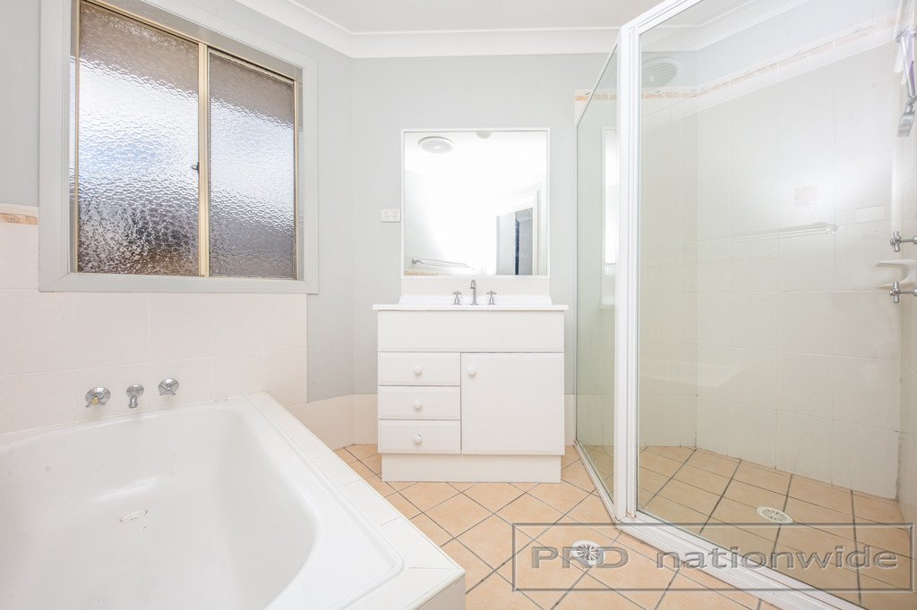 1/64 Lawson Avenue BERESFIELD 9