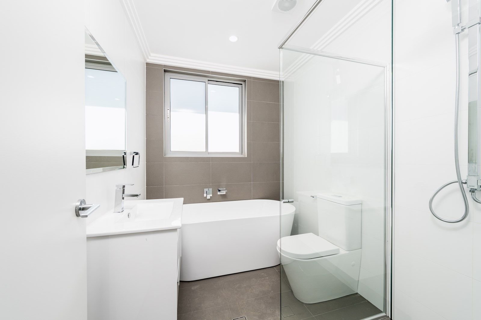 16/4 St Georges Parade HURSTVILLE 5