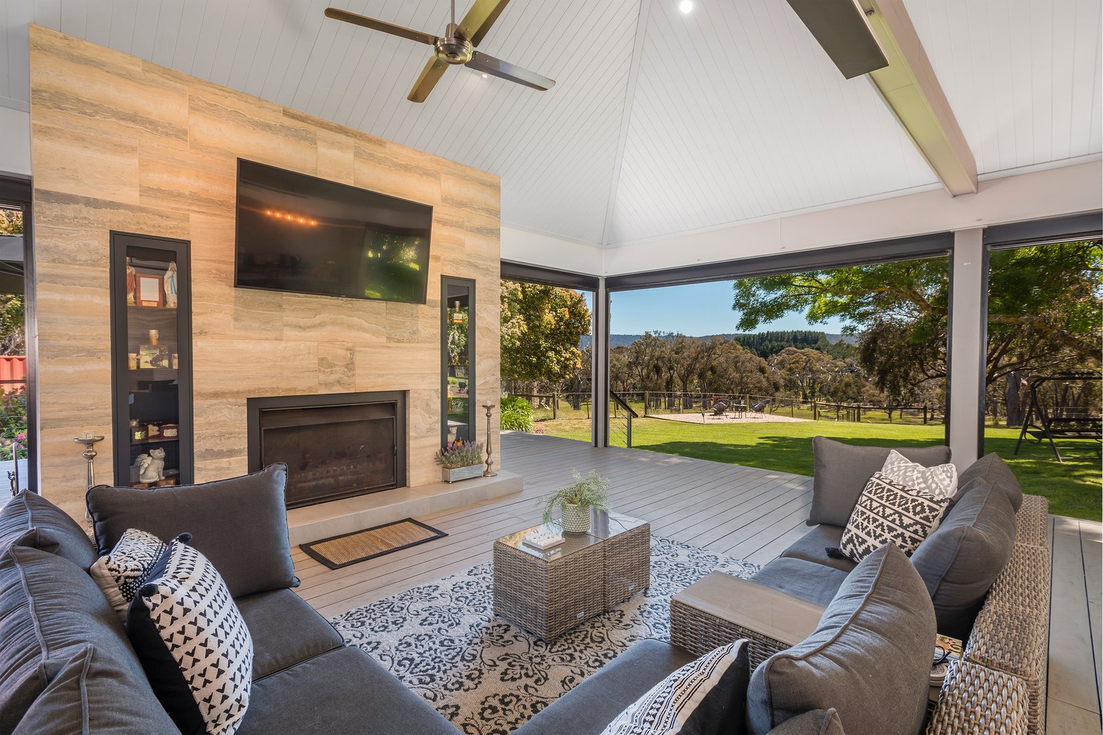 Real Estate and Property in 164 Whitebridge Road, Newham, VIC