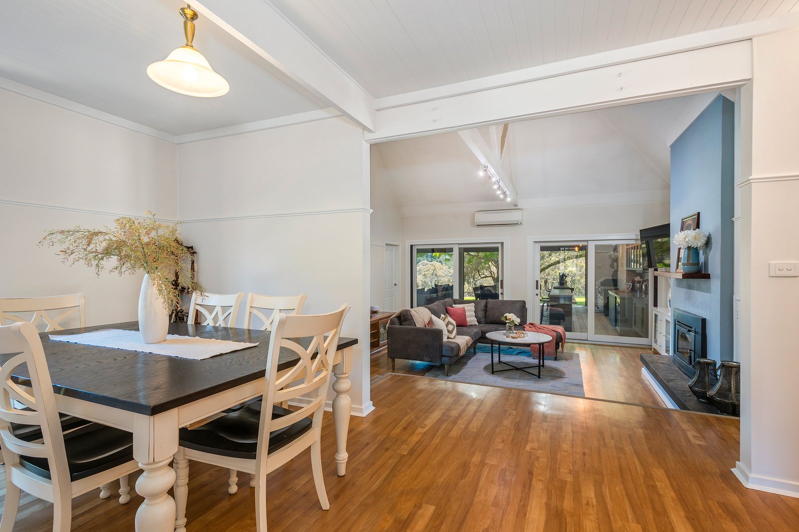 Real Estate and Property in 164 Whitebridge Road, Newham, VIC