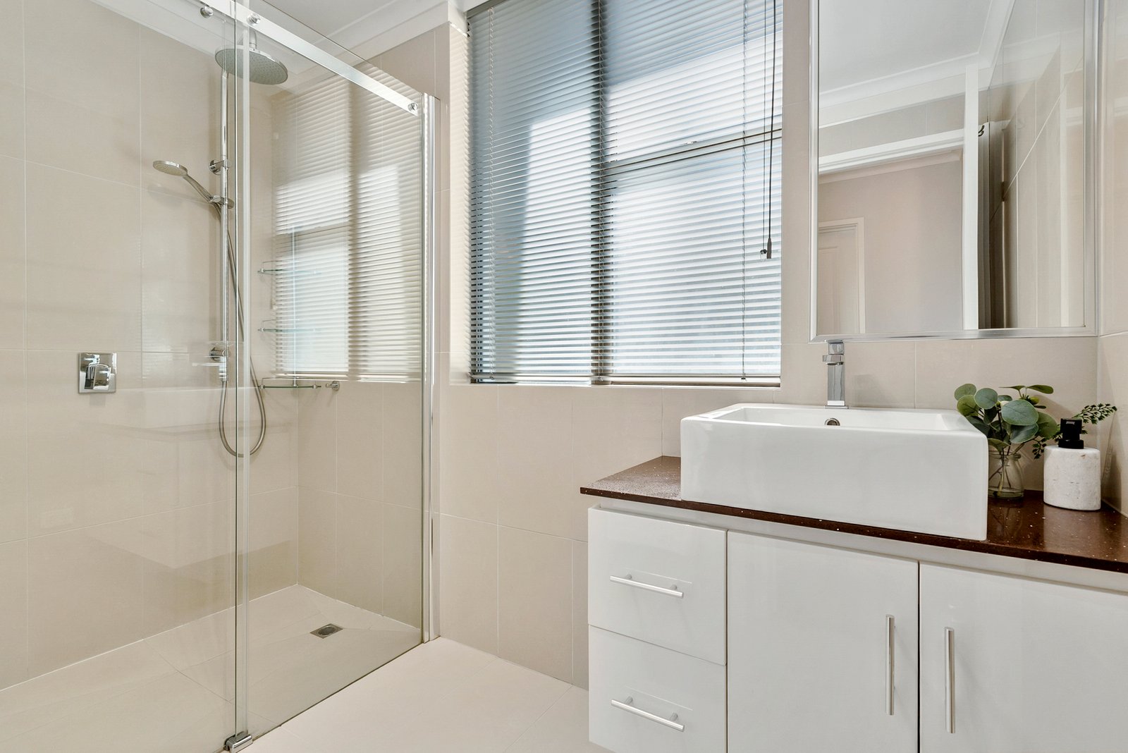 Real Estate and Property in 164 Whitebridge Road, Newham, VIC