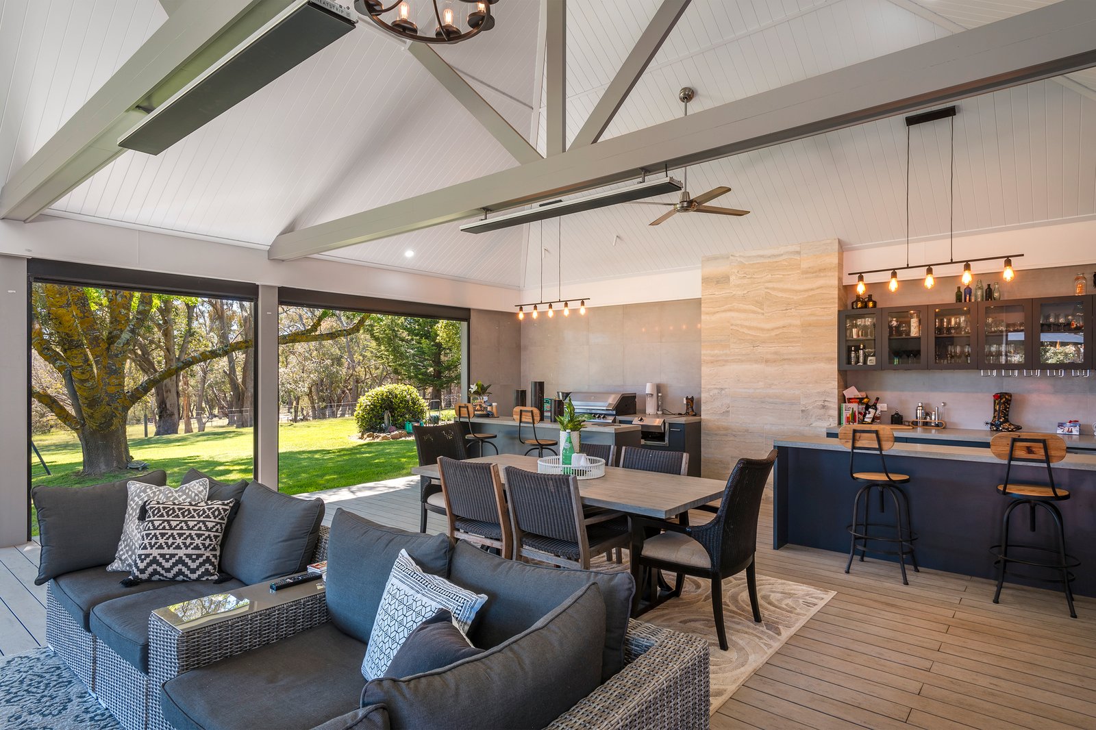 Real Estate and Property in 164 Whitebridge Road, Newham, VIC