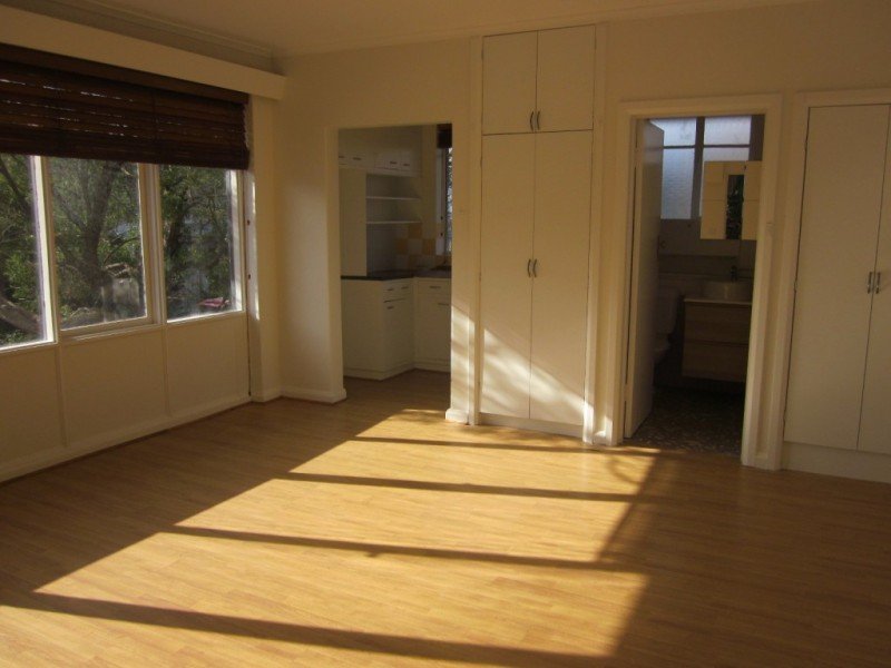Gallery: 16/40 Waterloo Crescent