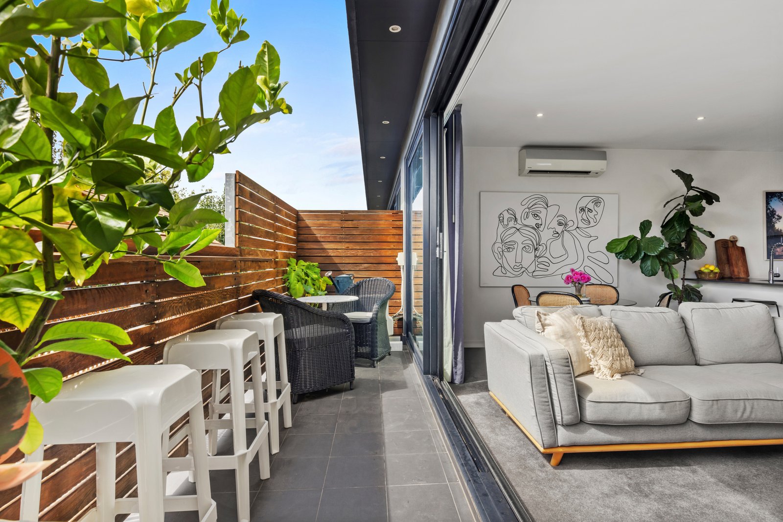 Gallery: 16/45-47 Hotham Street