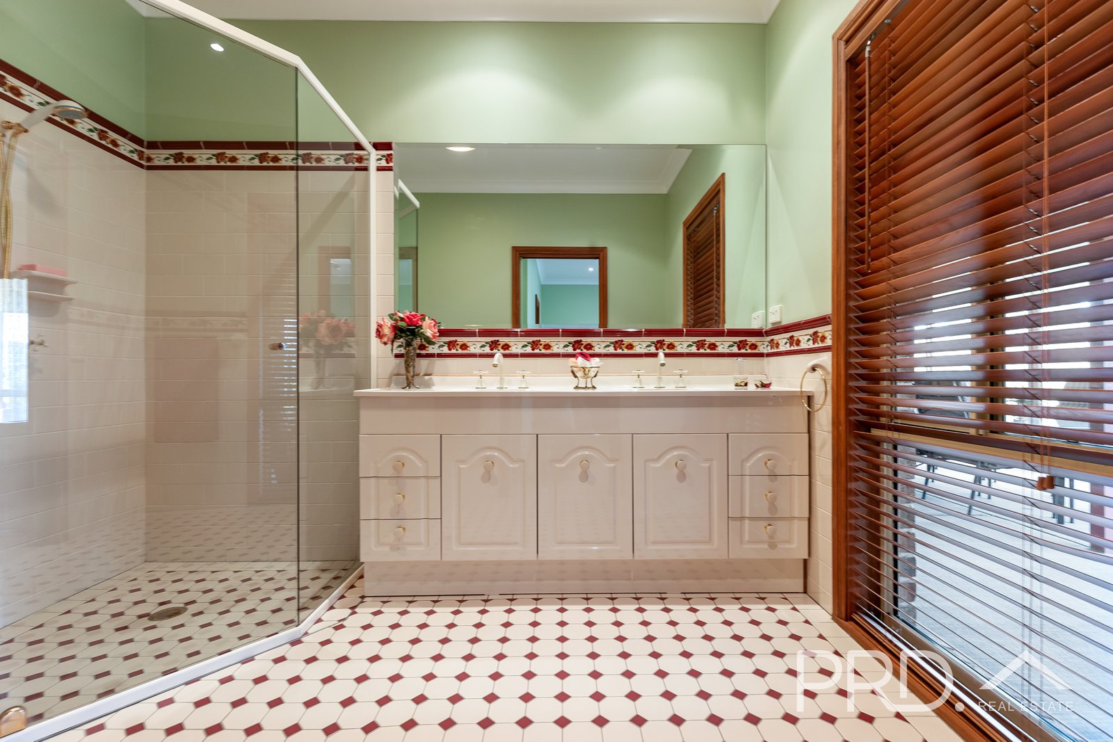 16/477 Wee Jasper Road TUMUT 14