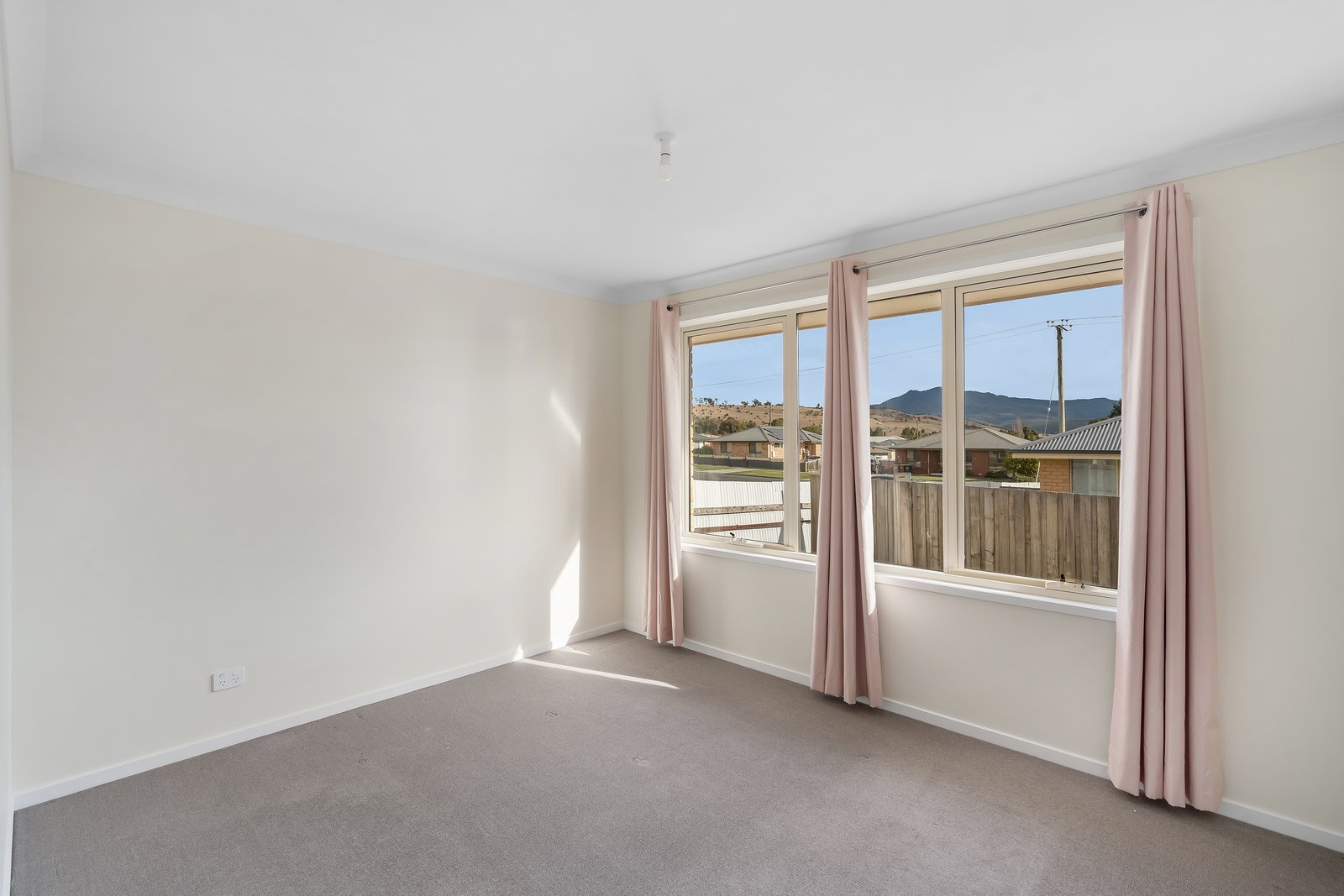 1/64a William Street BRIGHTON 5