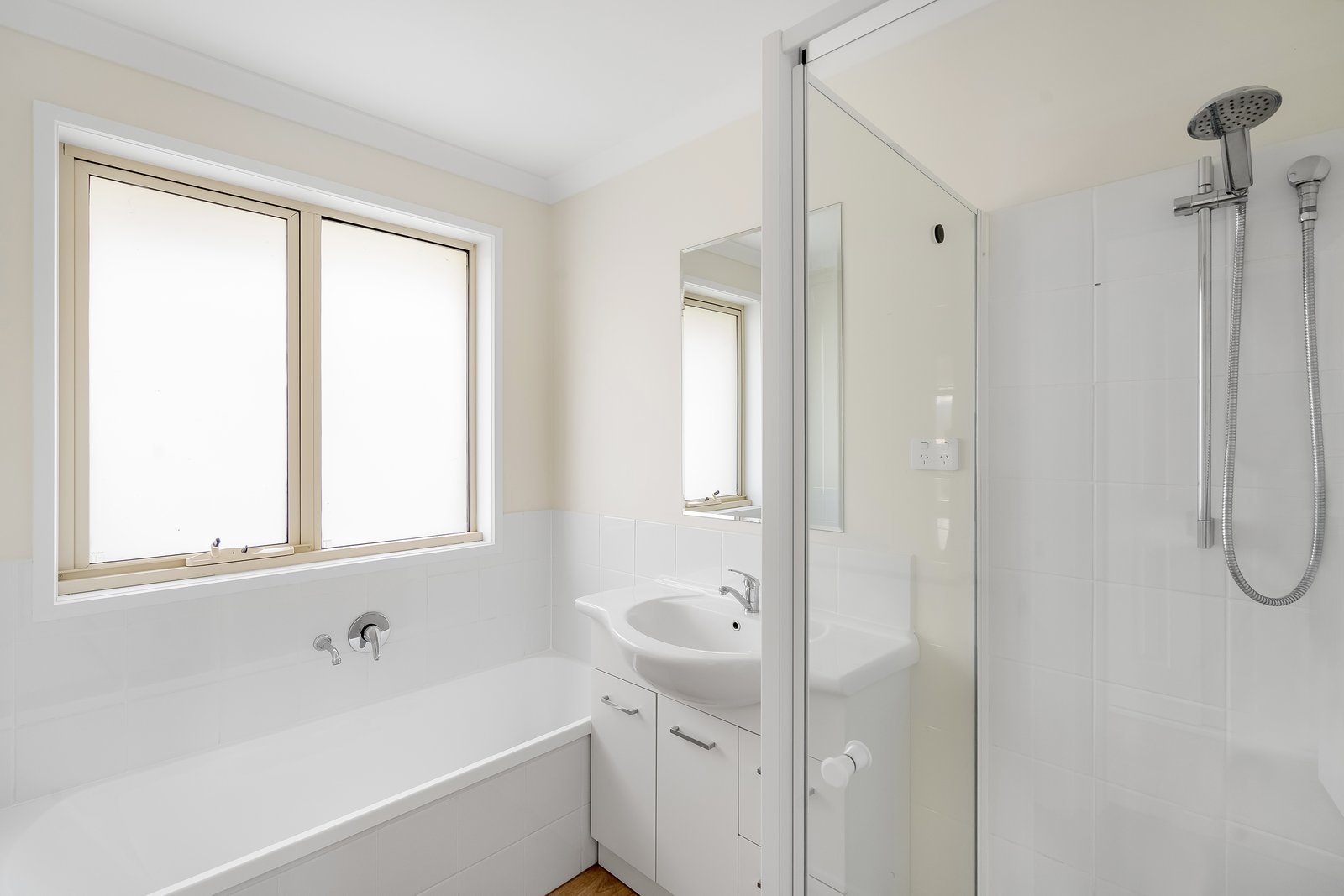 1/64a William Street BRIGHTON 8