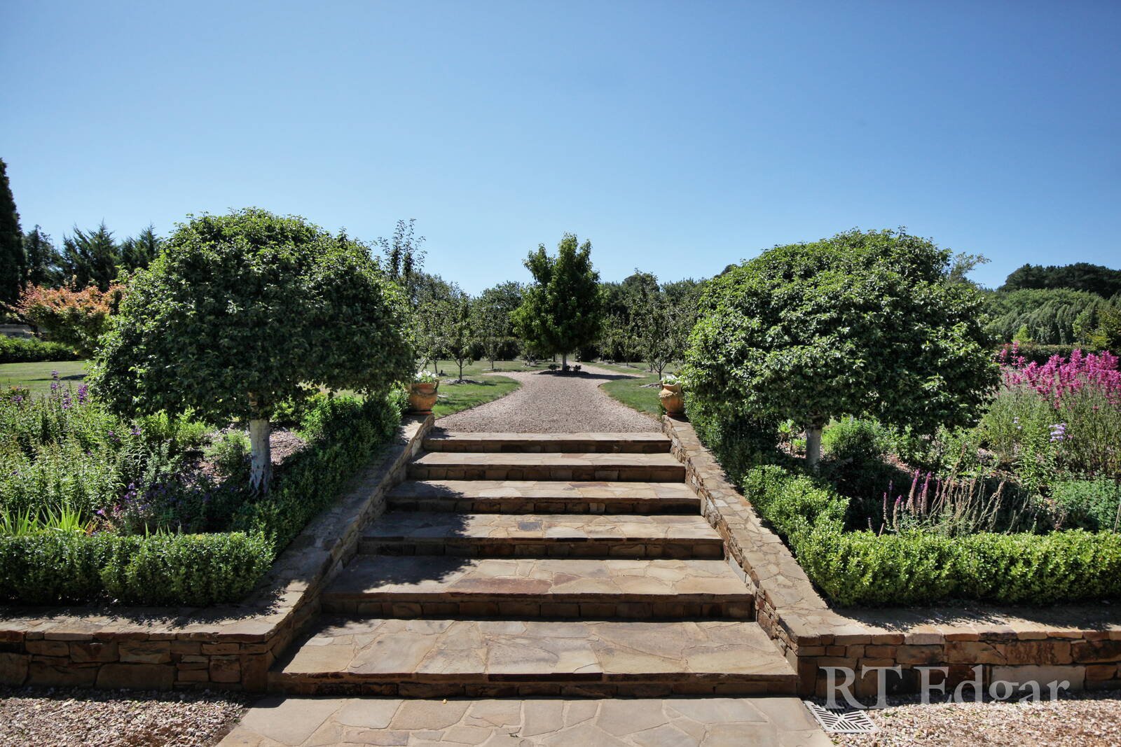 Real Estate and Property in 165 Avenue of Honour , Woodend, VIC