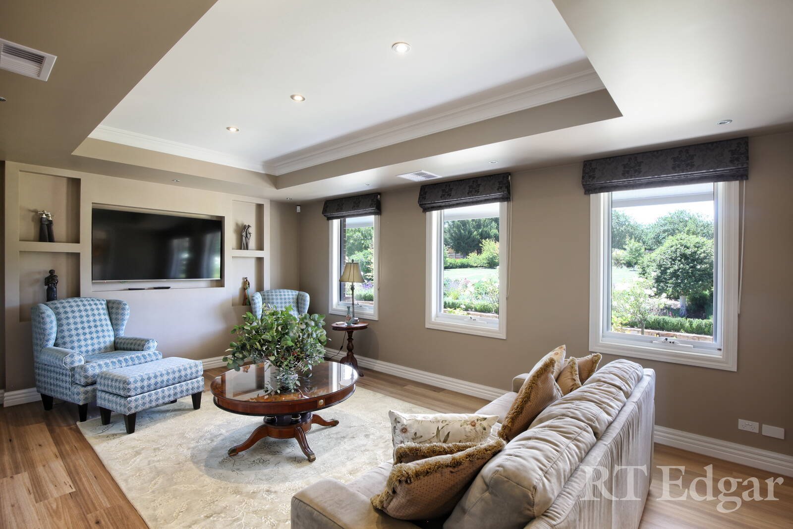 Real Estate and Property in 165 Avenue of Honour , Woodend, VIC