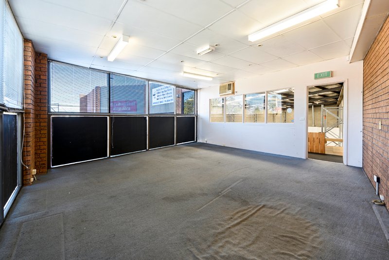 Gallery: 165 Clayton Road