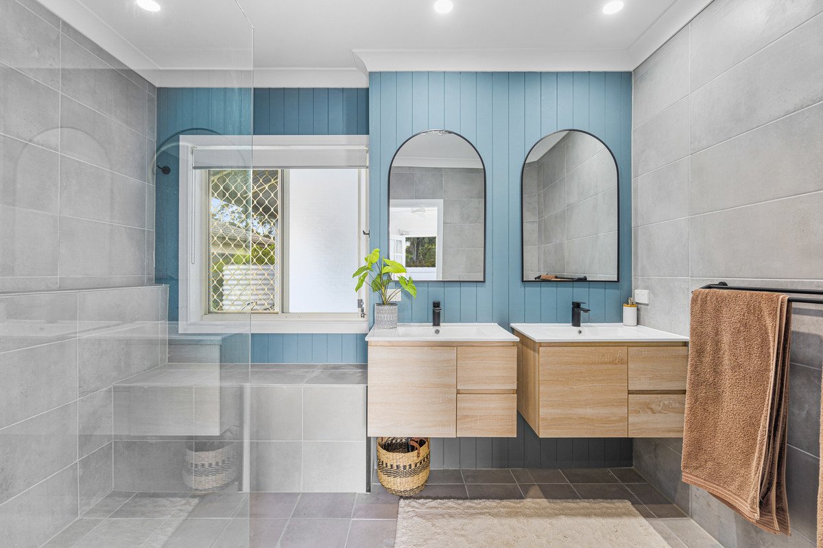 165 Dunlin Drive Burleigh Waters 1