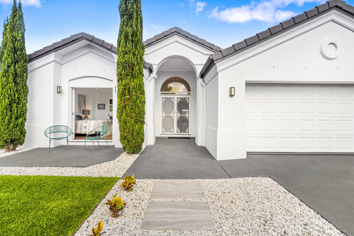 165 Dunlin Drive Burleigh Waters 4