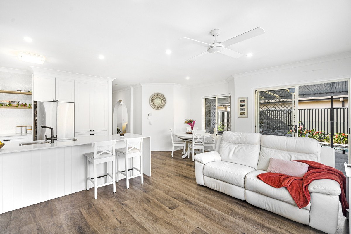 165 Dunlin Drive Burleigh Waters 5