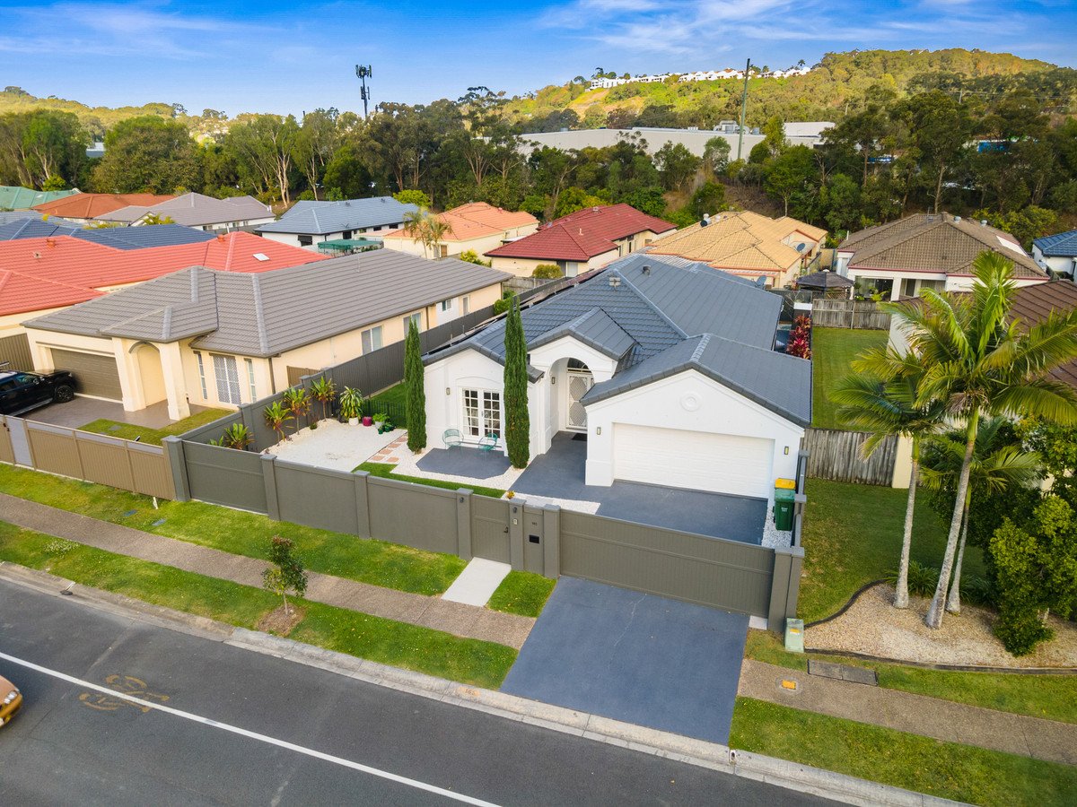 165 Dunlin Drive Burleigh Waters 14