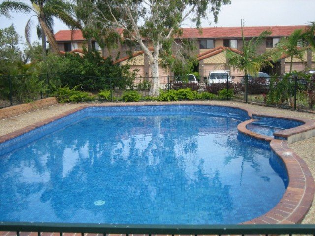 16/5 Galeen Drive BURLEIGH WATERS 9