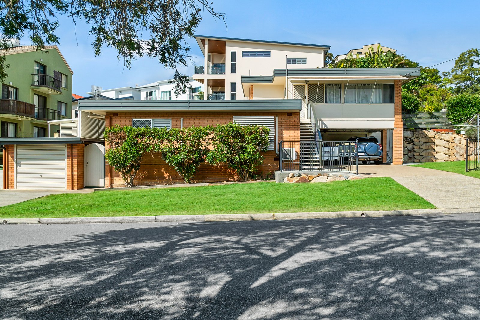 1/65 Stapylton Street COOLANGATTA 1