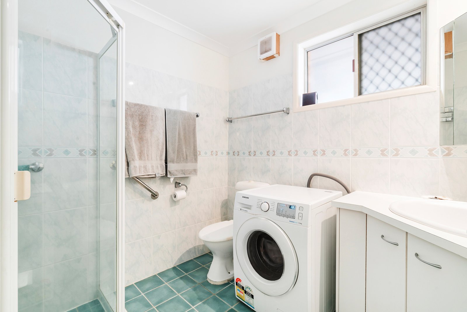 1/65 Stapylton Street COOLANGATTA 8