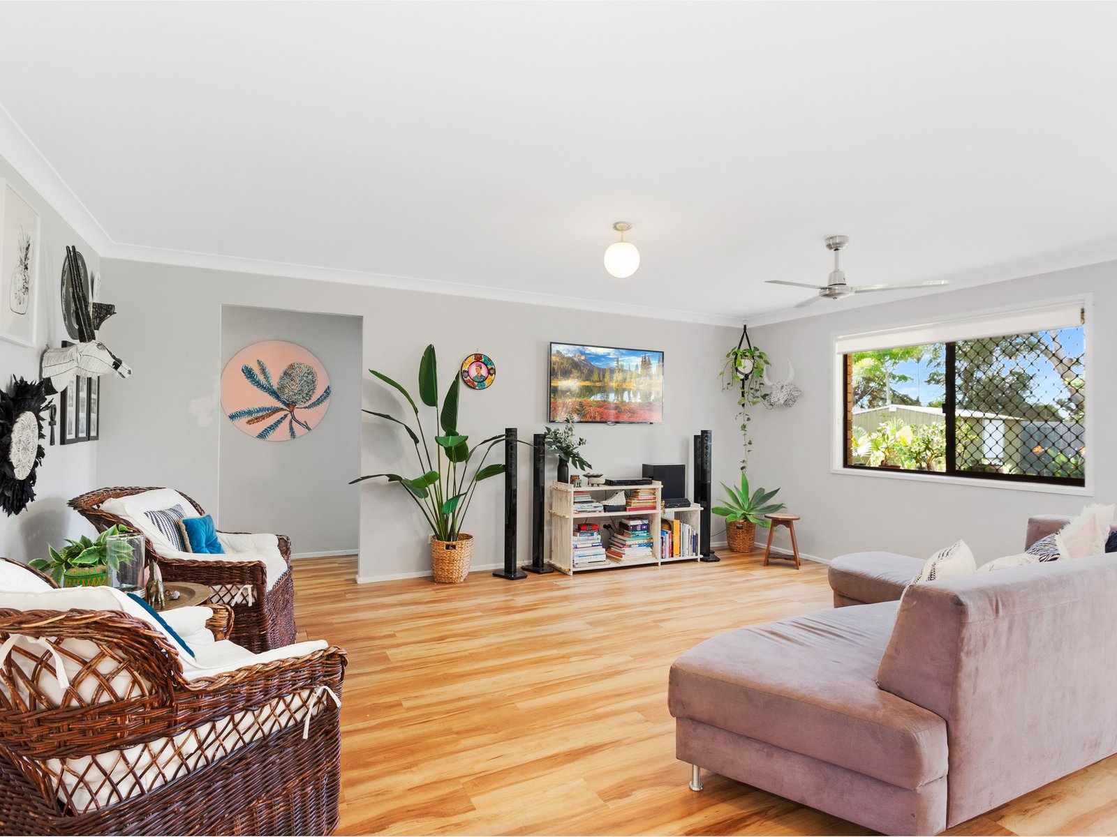 1/65 Treeview Drive BURLEIGH WATERS 2
