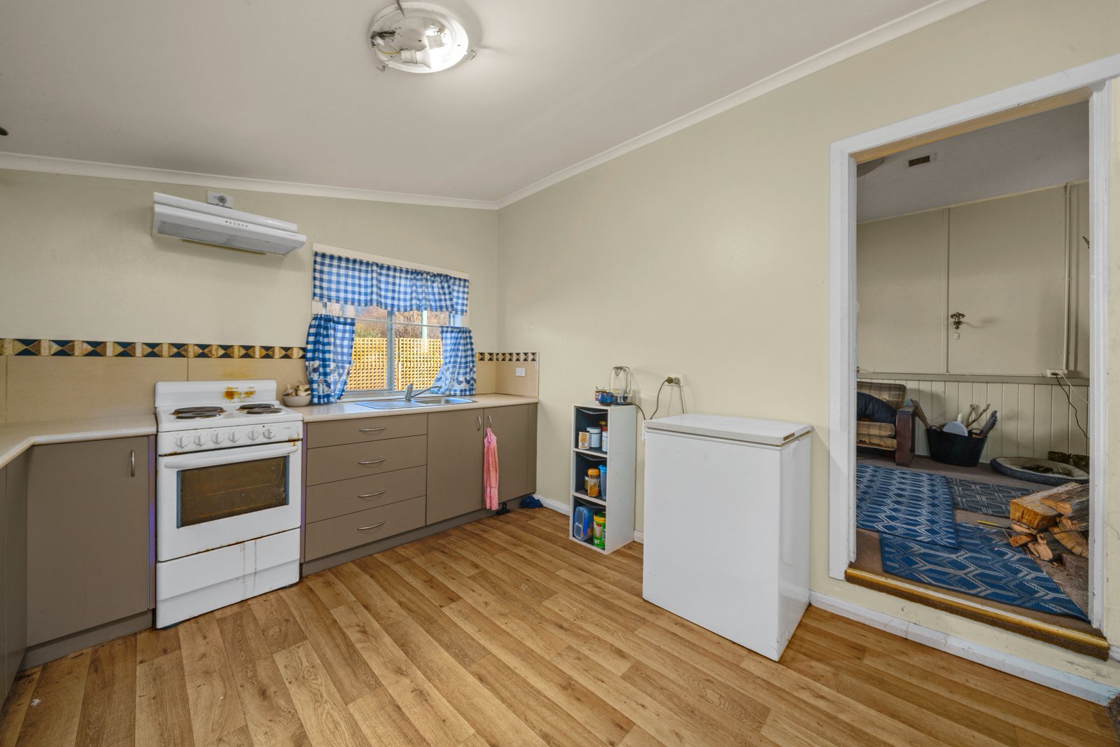 1651 Gordon River Road WESTERWAY 5