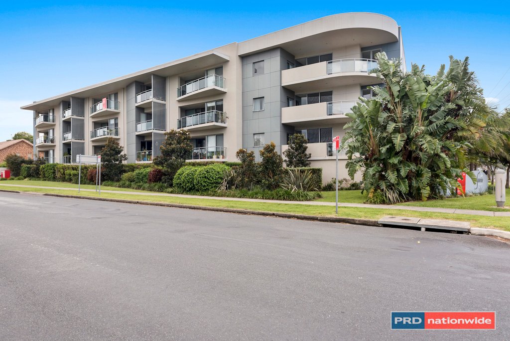 16/51 Ocean Parade COFFS HARBOUR 1