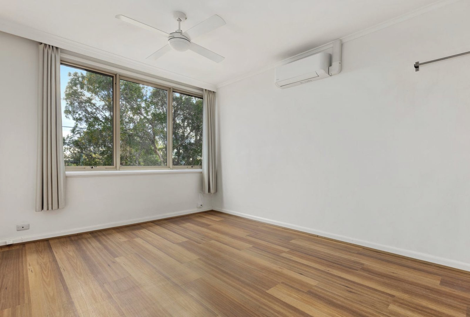 Gallery: 16/54 Balston Street
