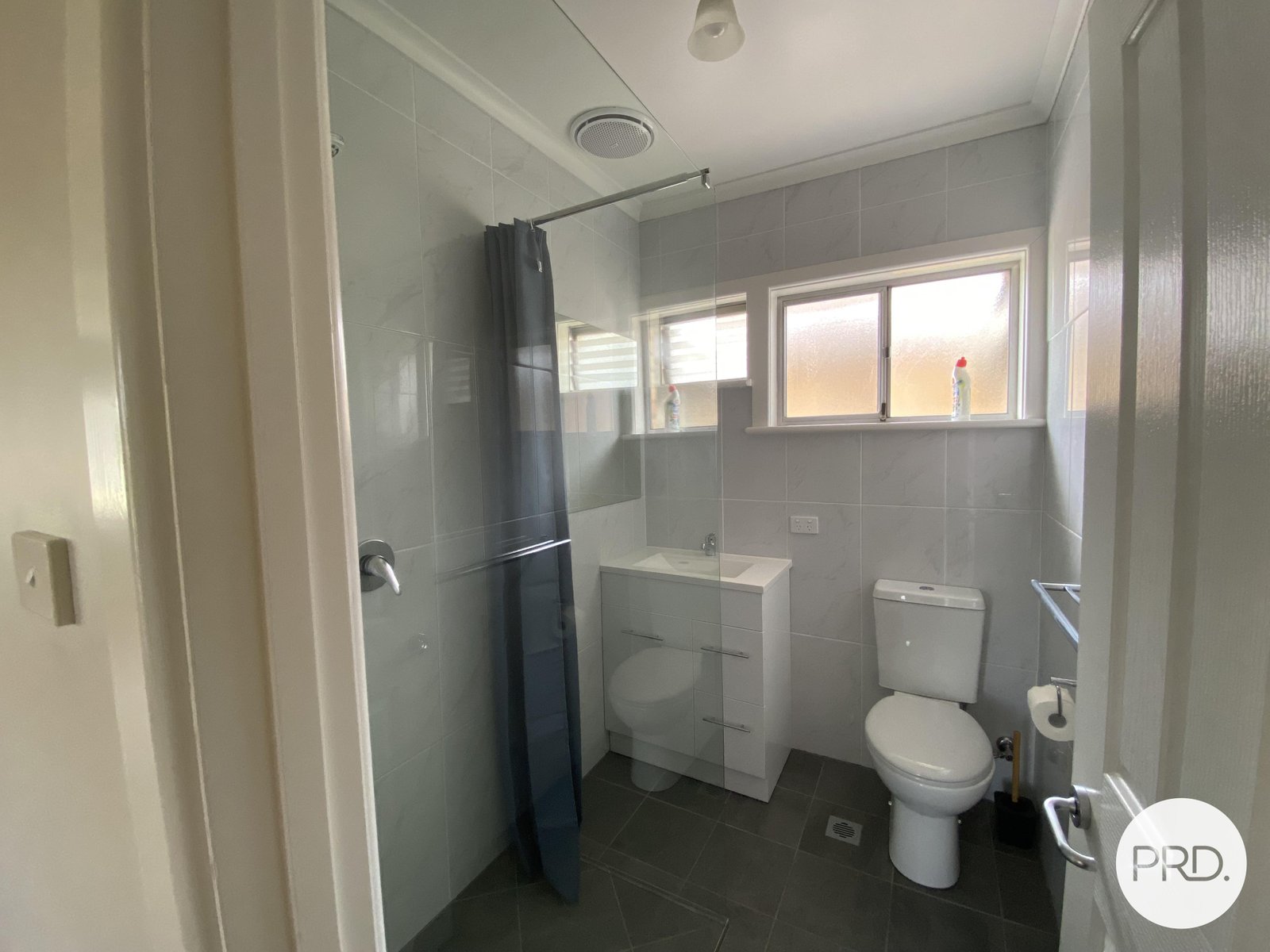 1/654 Short Street EAST ALBURY 9
