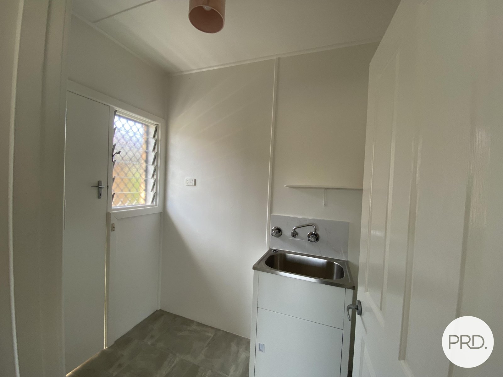 1/654 Short Street EAST ALBURY 11