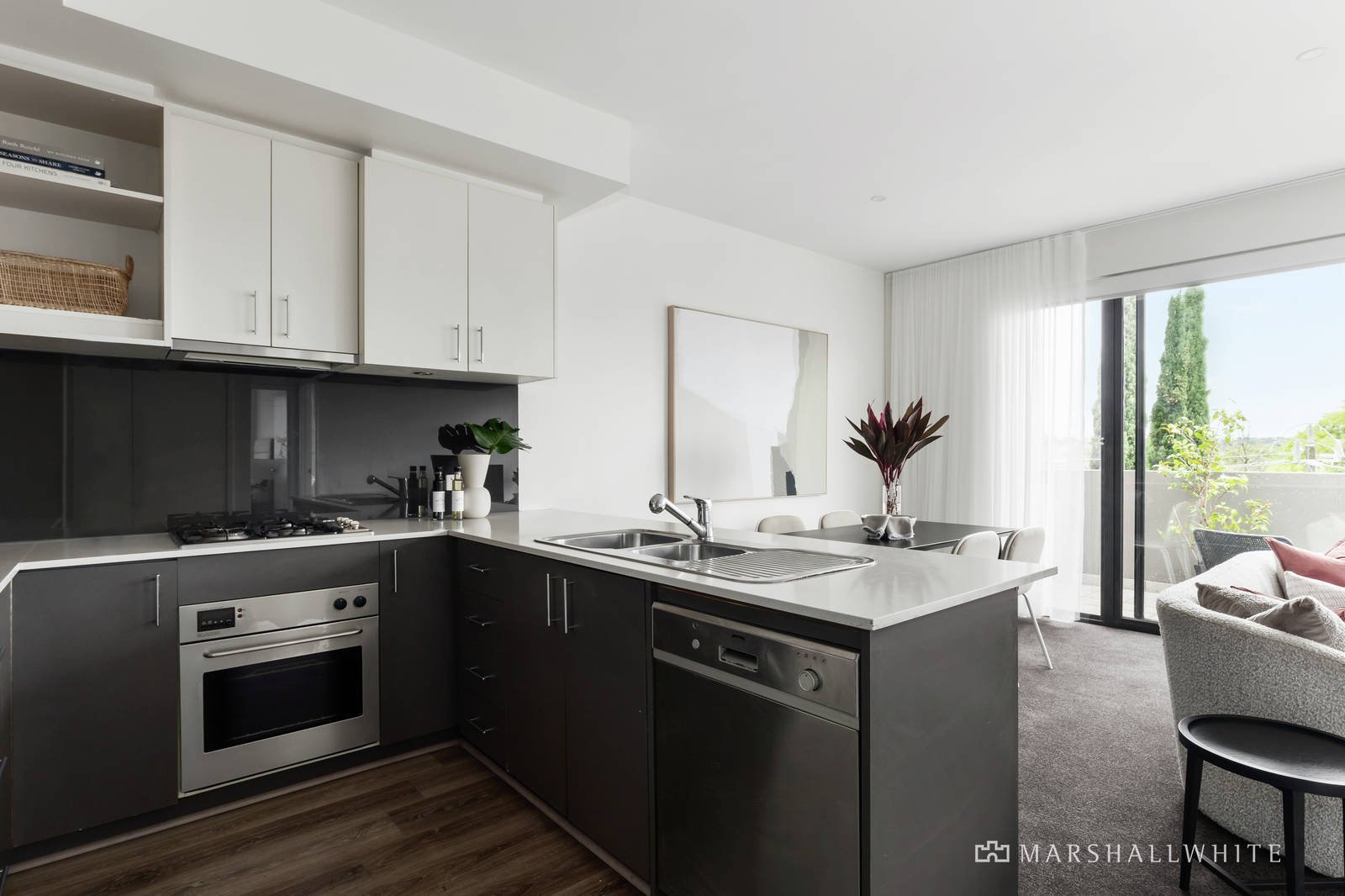 16/561 Glenferrie Road, Hawthorn, VIC