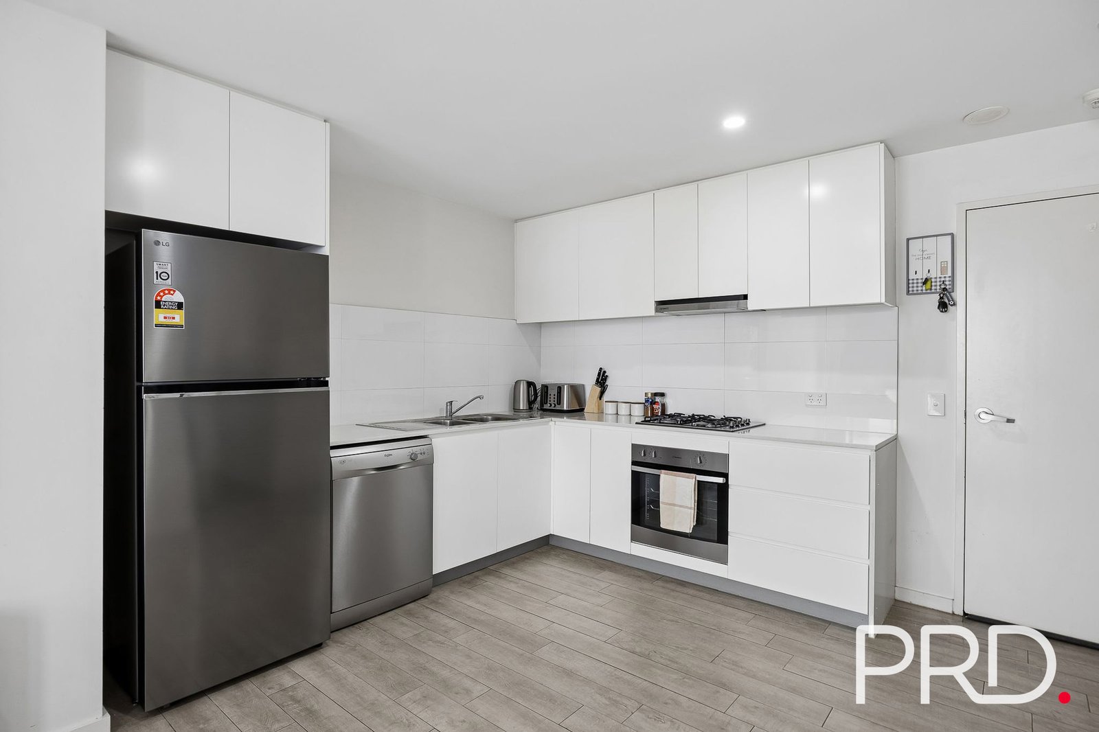 16/57-59 Lachlan Street WARWICK FARM 13