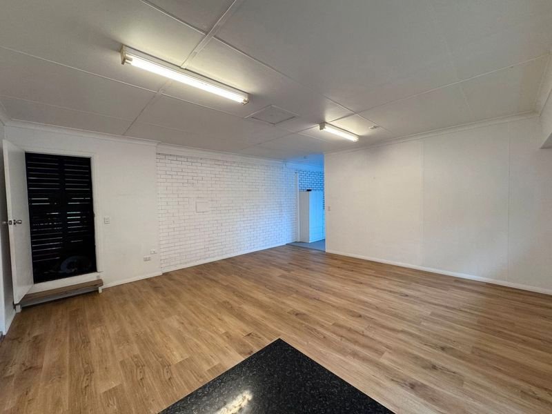 165A Old Pacific Highway RALEIGH 5