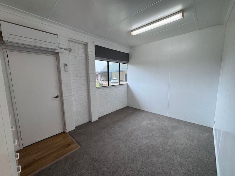 165A Old Pacific Highway RALEIGH 6