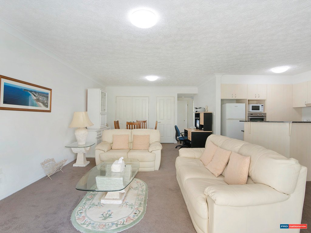 16/6 Fifth Avenue BURLEIGH HEADS 2