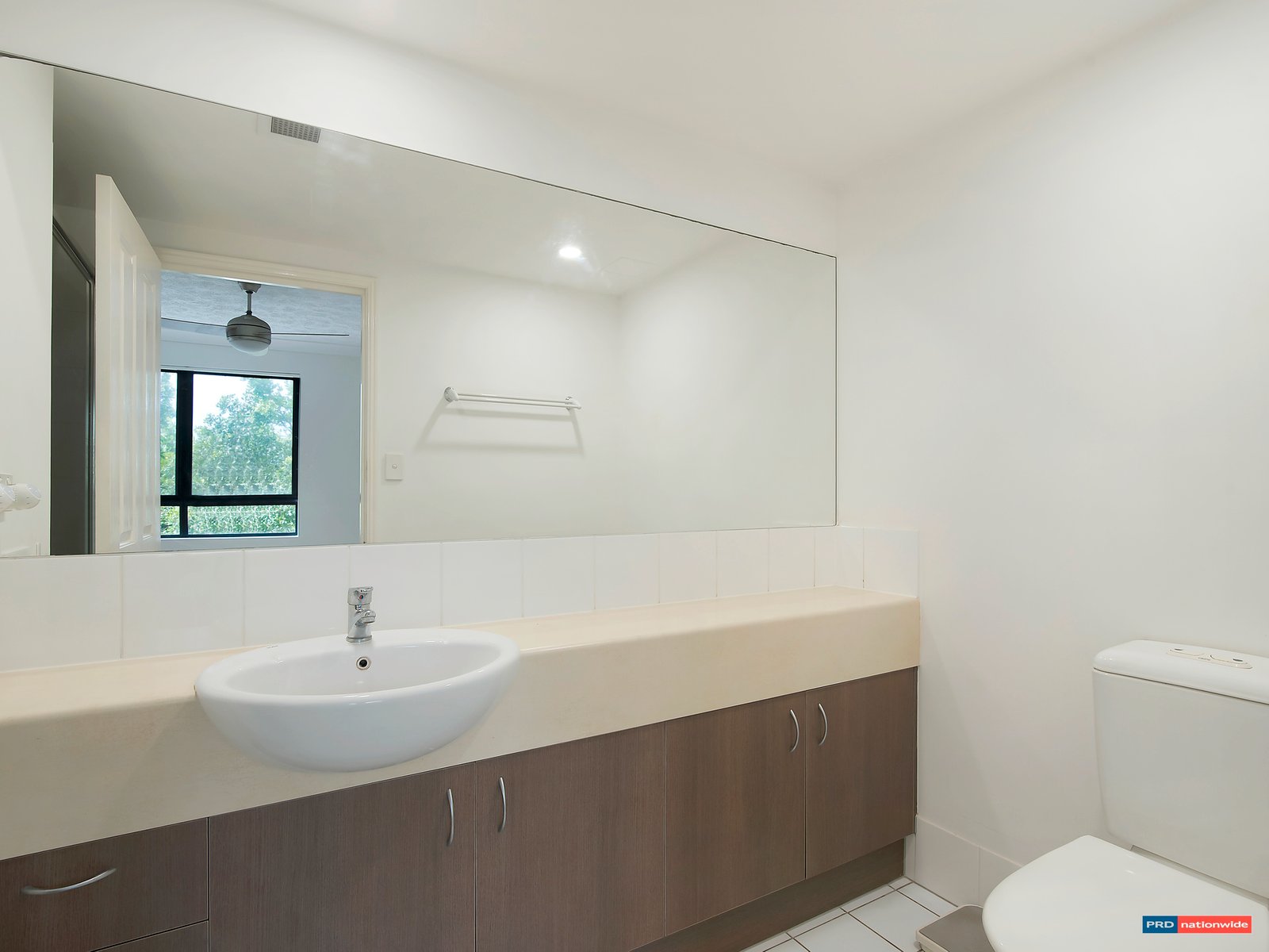16/6 Fifth Avenue BURLEIGH HEADS 8