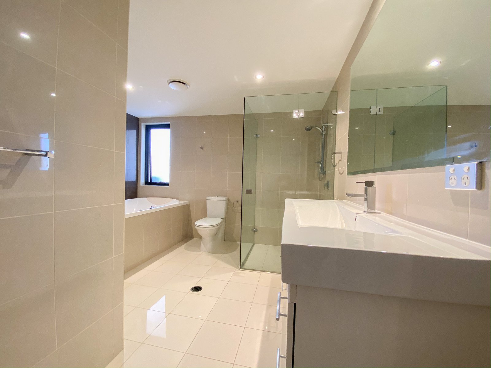 16/6 Government Road NELSON BAY 9