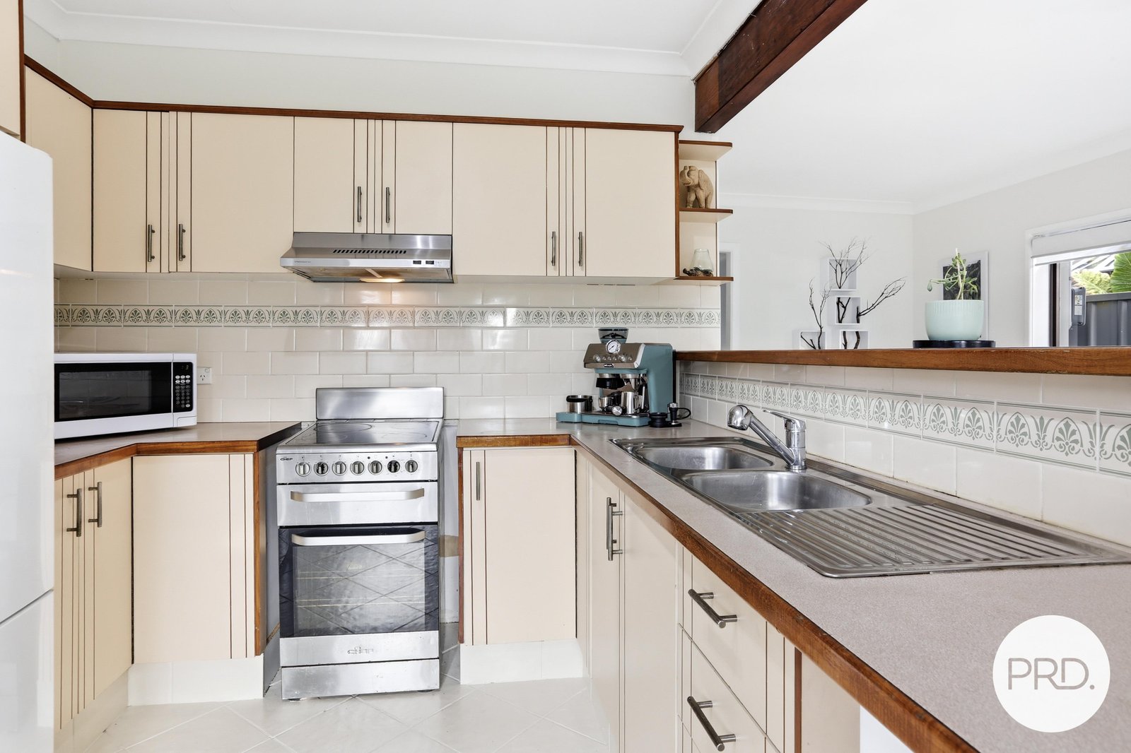 166 Lakelands Drive DAPTO 3