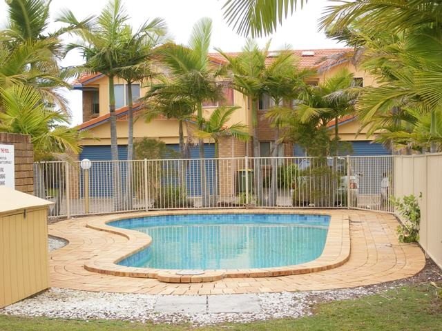 16/6 Lowood Street VARSITY LAKES 7