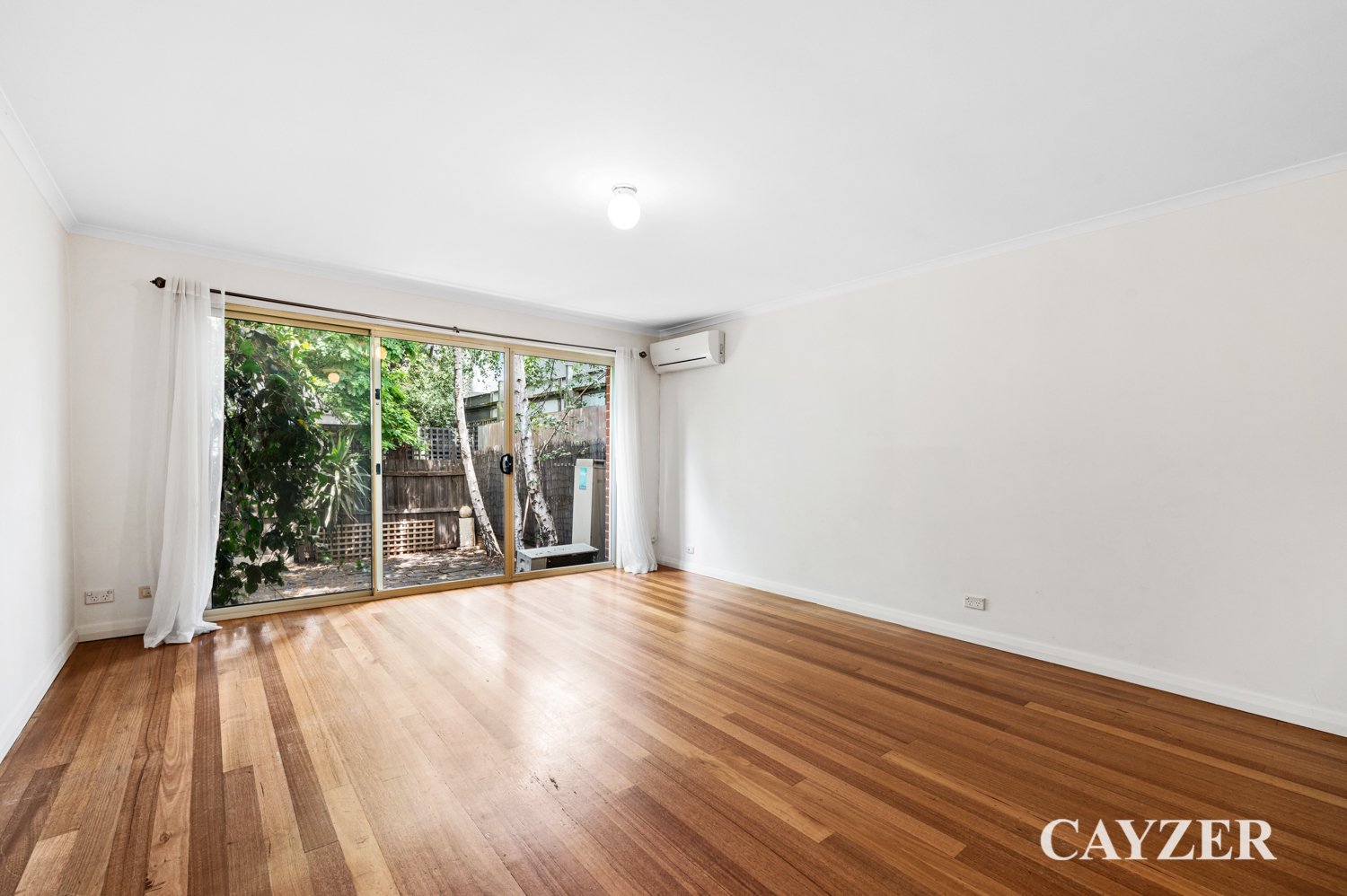 Gallery: 166 Nott Street