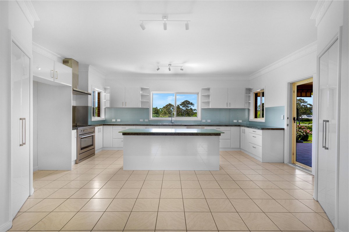 166 Tallebudgera Connection Road Tallebudgera 3