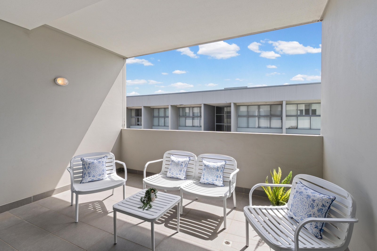 16/654 Botany Road ALEXANDRIA 2