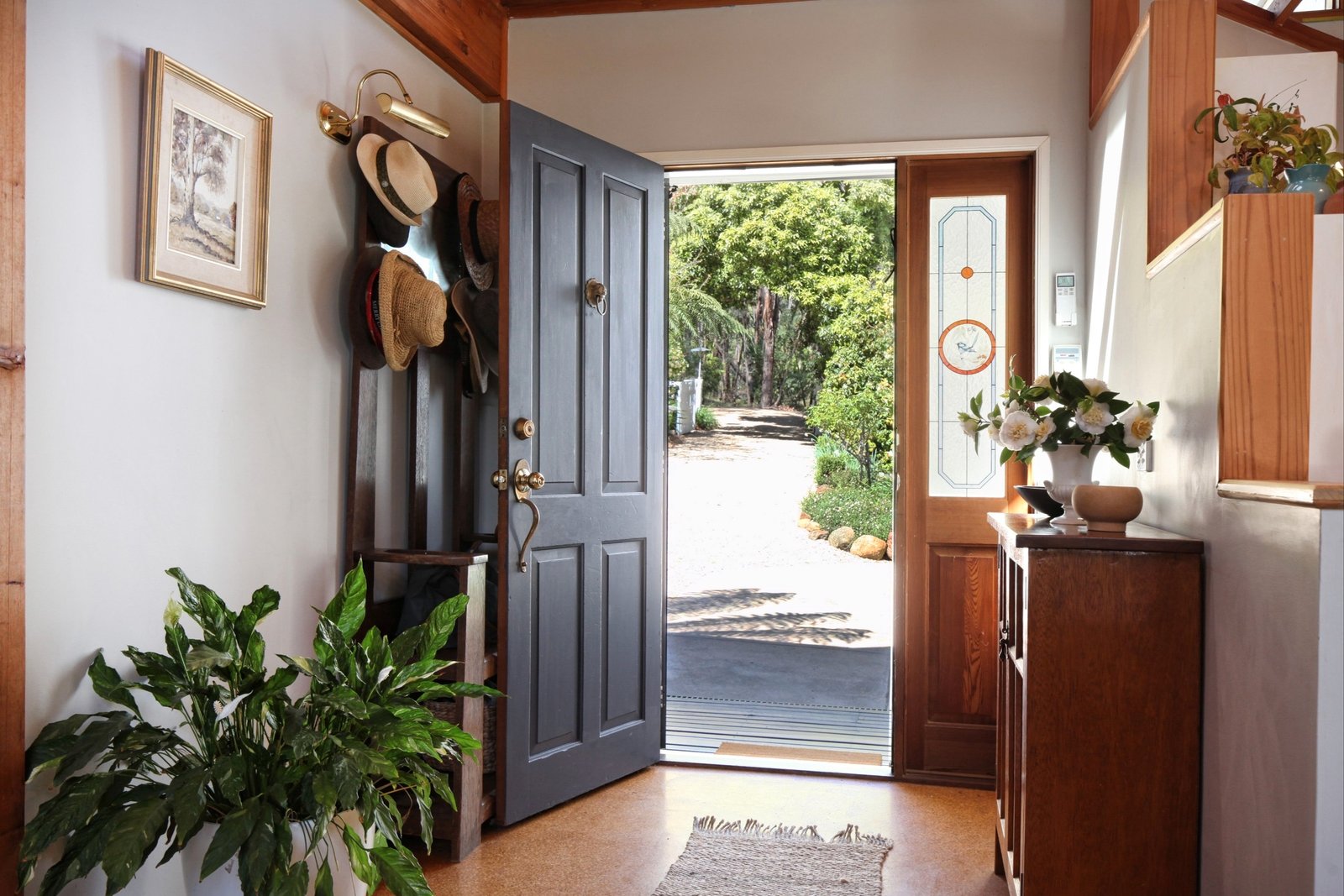 Real Estate and Property in 1666 Mount Macedon Road, Woodend, VIC