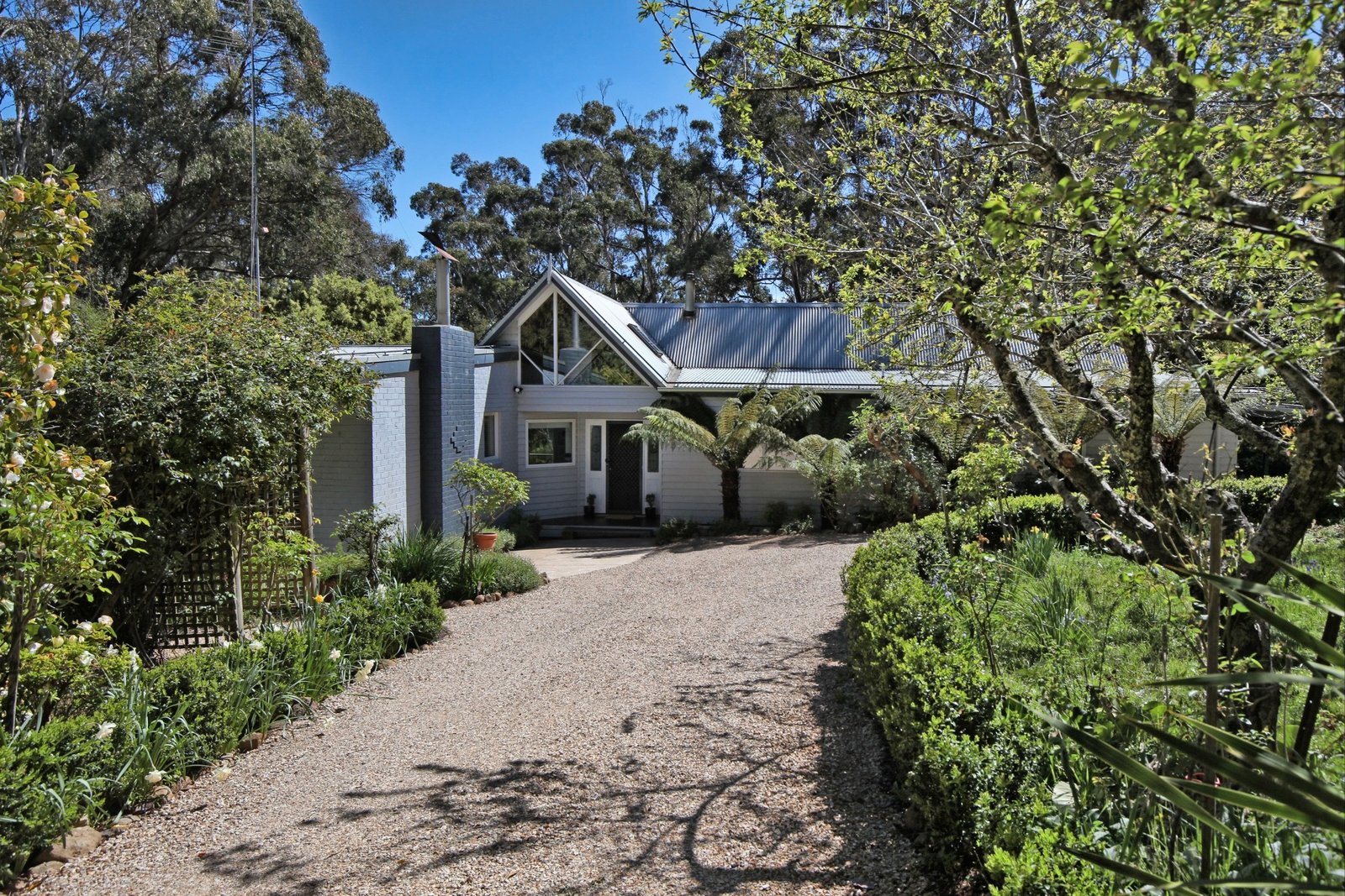 Real Estate and Property in 1666 Mount Macedon Road, Woodend, VIC