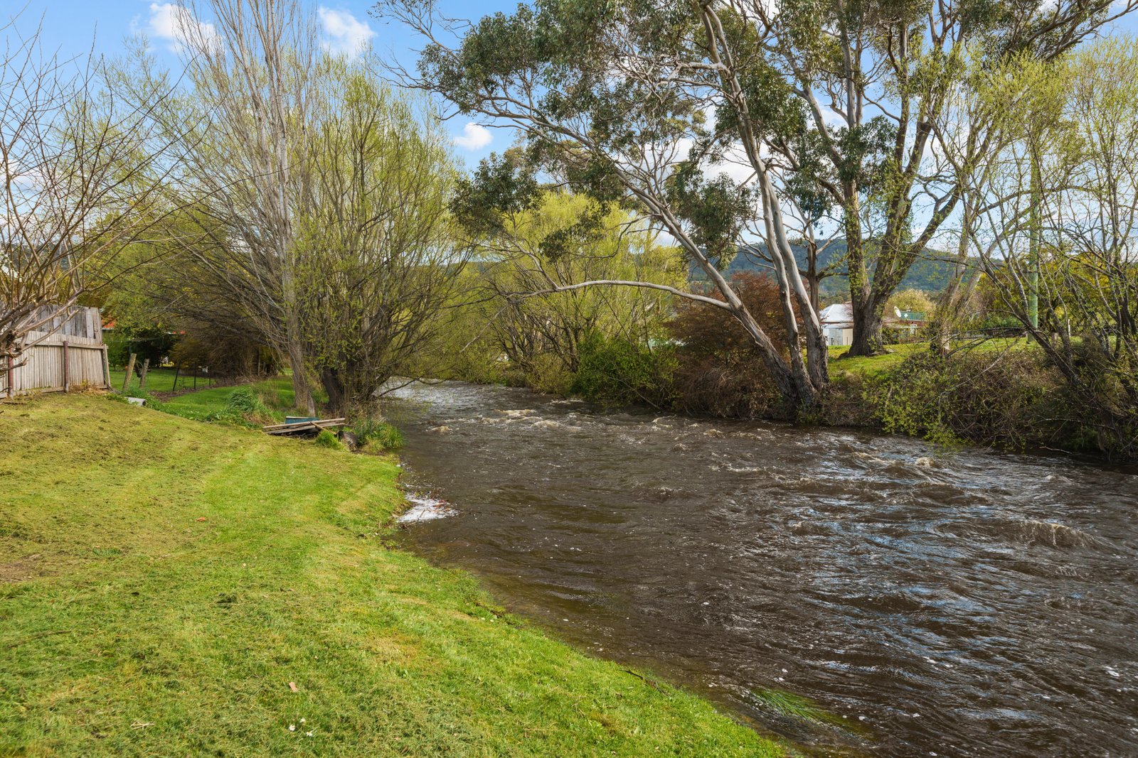1668 Gordon River Road WESTERWAY 2