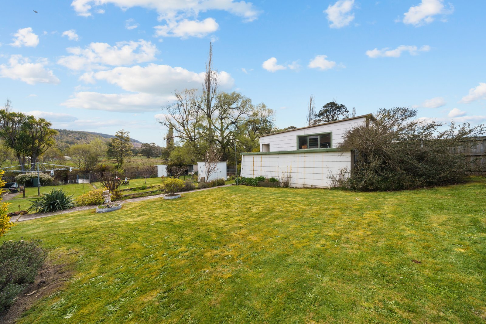 1668 Gordon River Road WESTERWAY 16