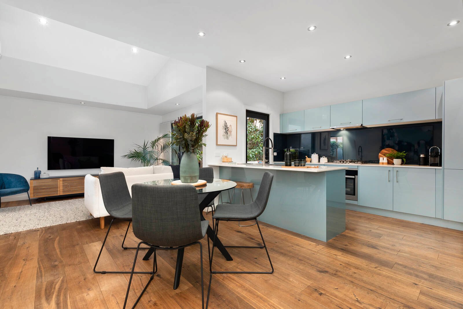 Gallery: 1/66a Warrigal Road