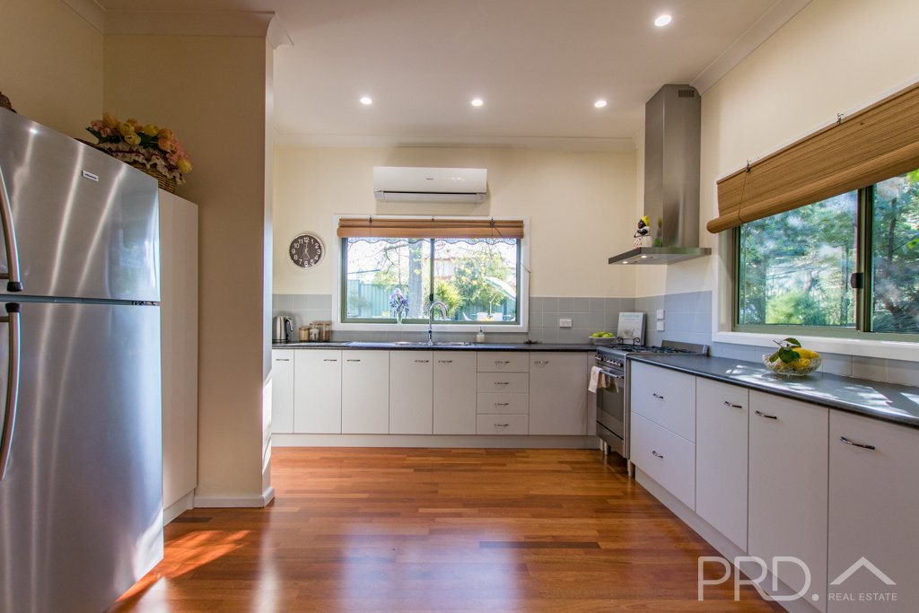 167 Simpson Street TUMUT 6
